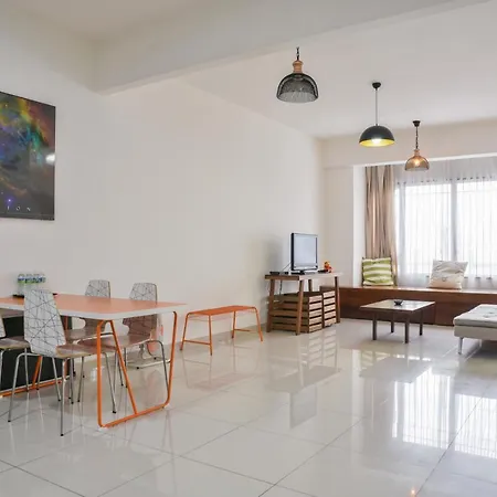 Damen Subang By Widebed Apartment Subang Jaya Exterior photo