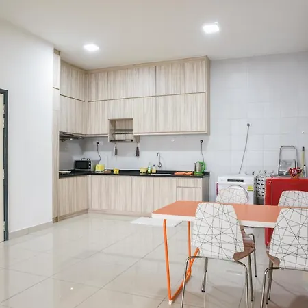 Damen Subang By Widebed Apartment Subang Jaya Exterior photo