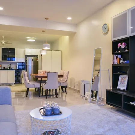 Damen Subang By Widebed Apartment Subang Jaya Exterior photo