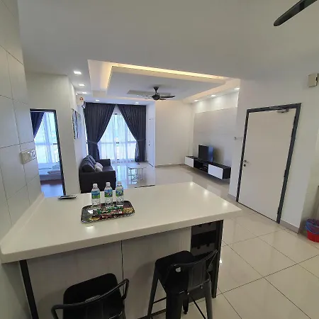 Damen Subang By Widebed Apartment Subang Jaya Exterior photo