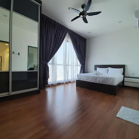 Damen Subang By Widebed Apartment Subang Jaya Exterior photo