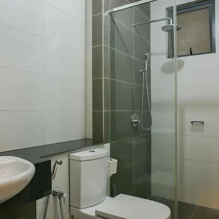 Damen Subang By Widebed Apartment Subang Jaya Exterior photo