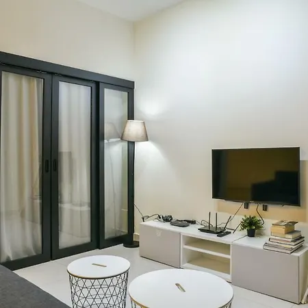Damen Subang By Widebed Apartment Subang Jaya Exterior photo