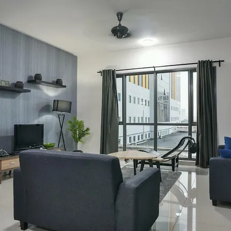 Damen Subang By Widebed Apartment Subang Jaya Exterior photo