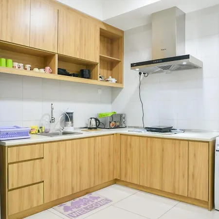 Damen Subang By Widebed Apartment Subang Jaya Exterior photo