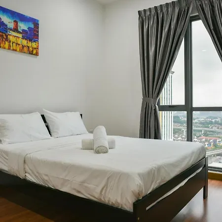 Damen Subang By Widebed Apartment Subang Jaya Exterior photo