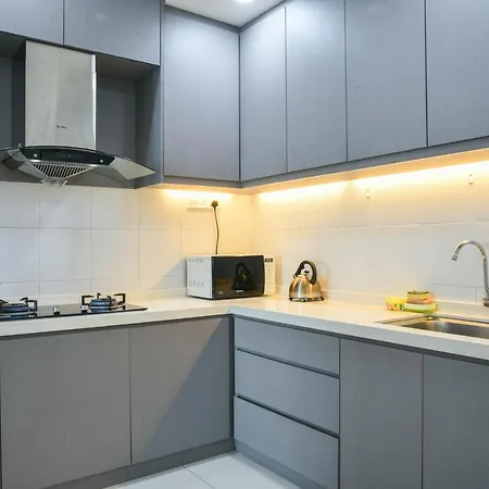 Damen Subang By Widebed Apartment Subang Jaya Exterior photo