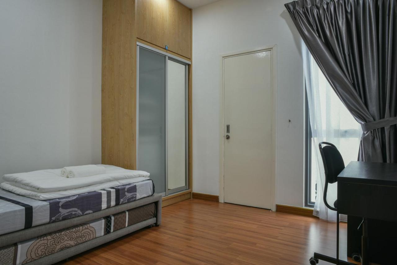 Damen Subang By Widebed Apartment