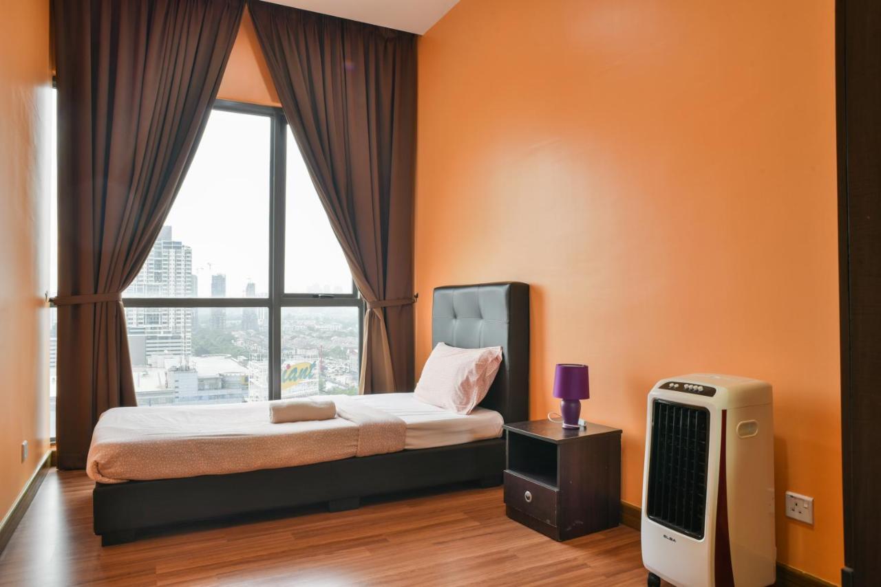 Damen Subang By Widebed Apartment